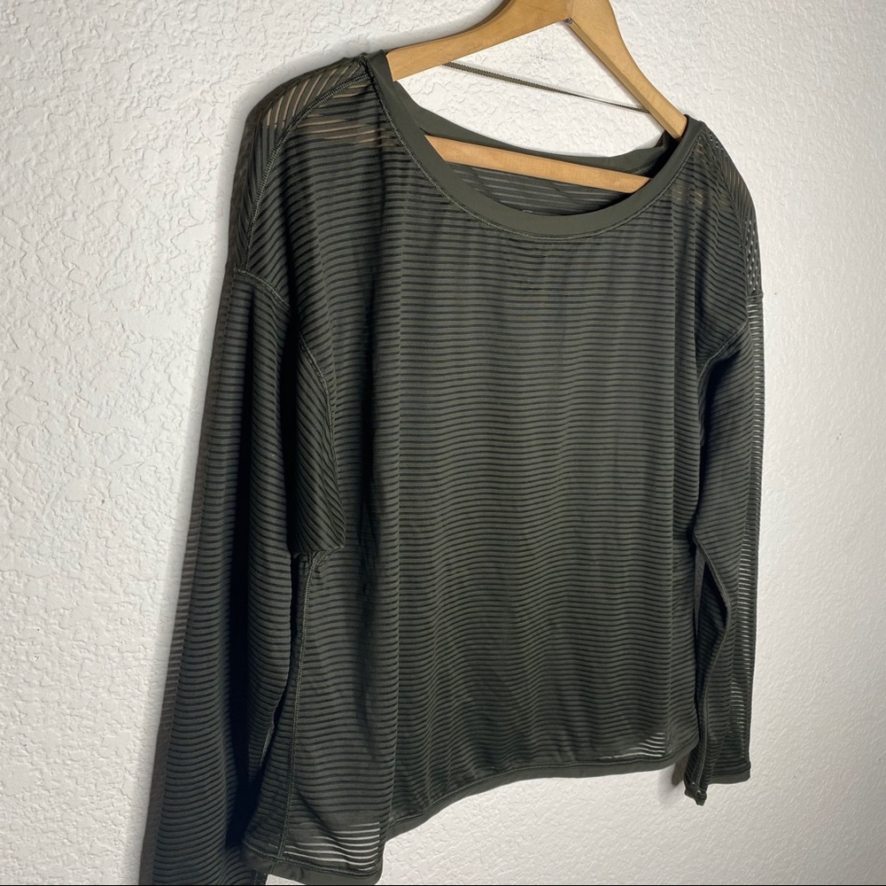 Lululemon Lean In Long Sleeve Top Dark Olive 12 - Picture 8 of 8